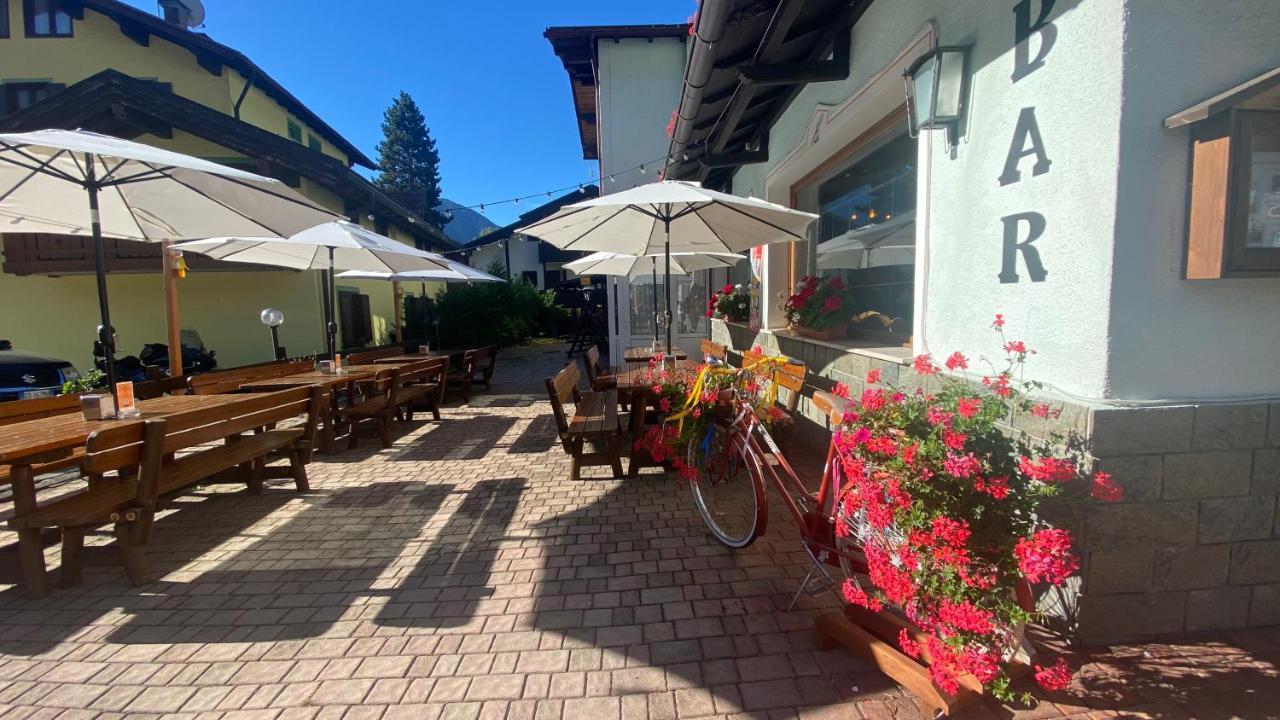 Casteluce Hotel Funivie Pinzolo Eksteriør bilde