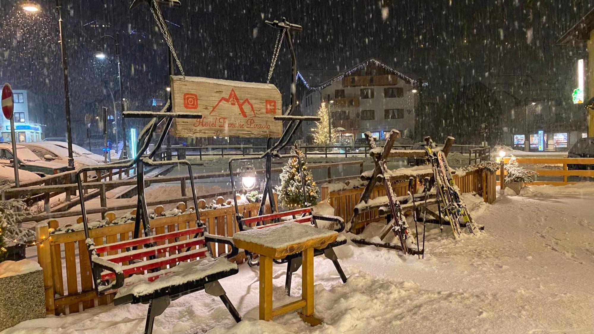 Casteluce Hotel Funivie Pinzolo Eksteriør bilde