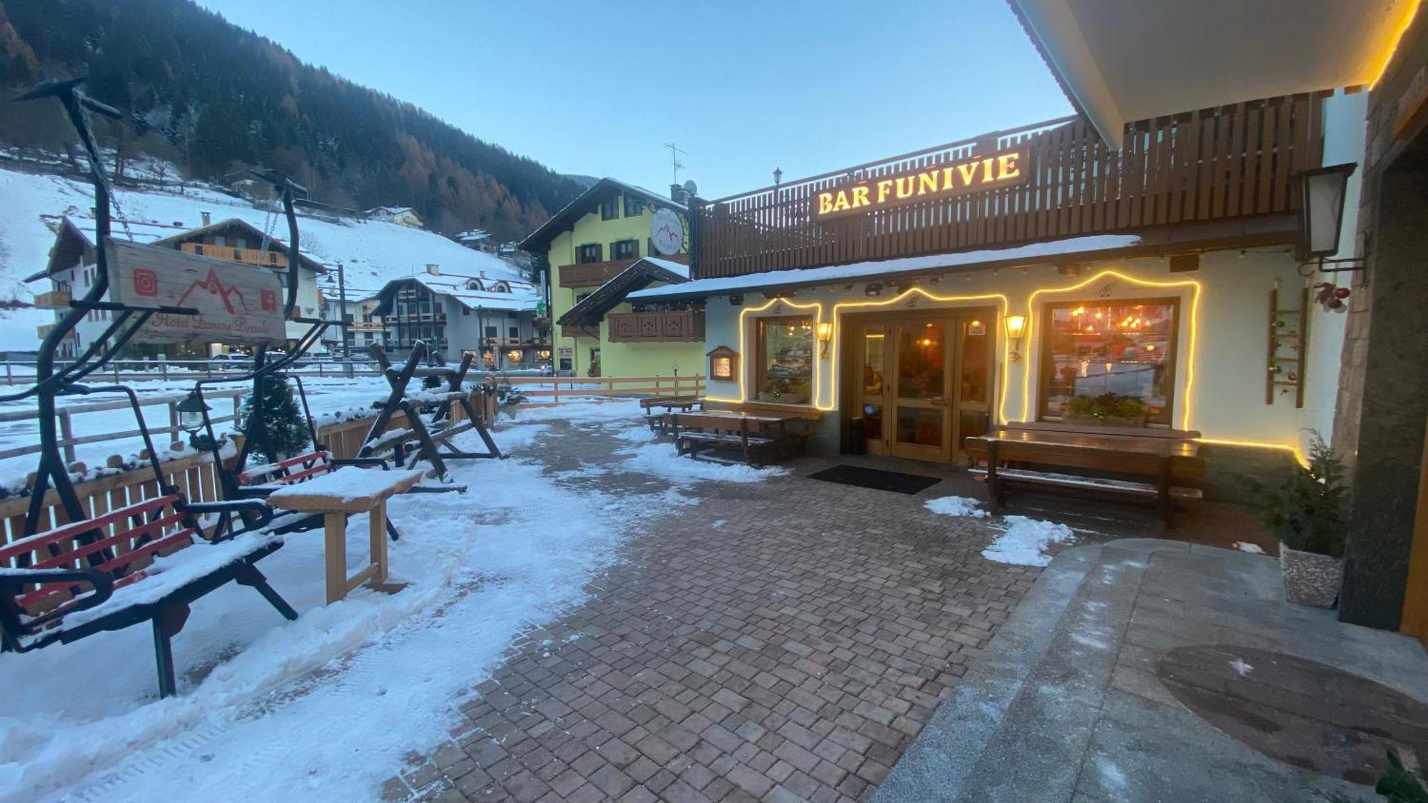 Casteluce Hotel Funivie Pinzolo Eksteriør bilde