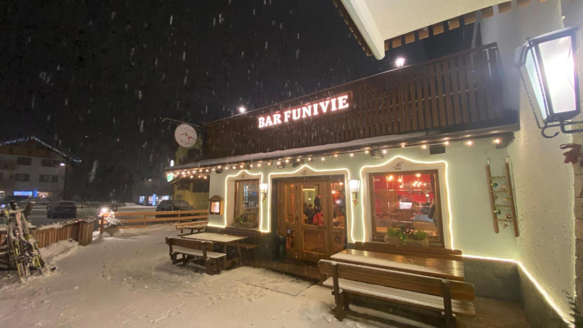 Casteluce Hotel Funivie Pinzolo Eksteriør bilde
