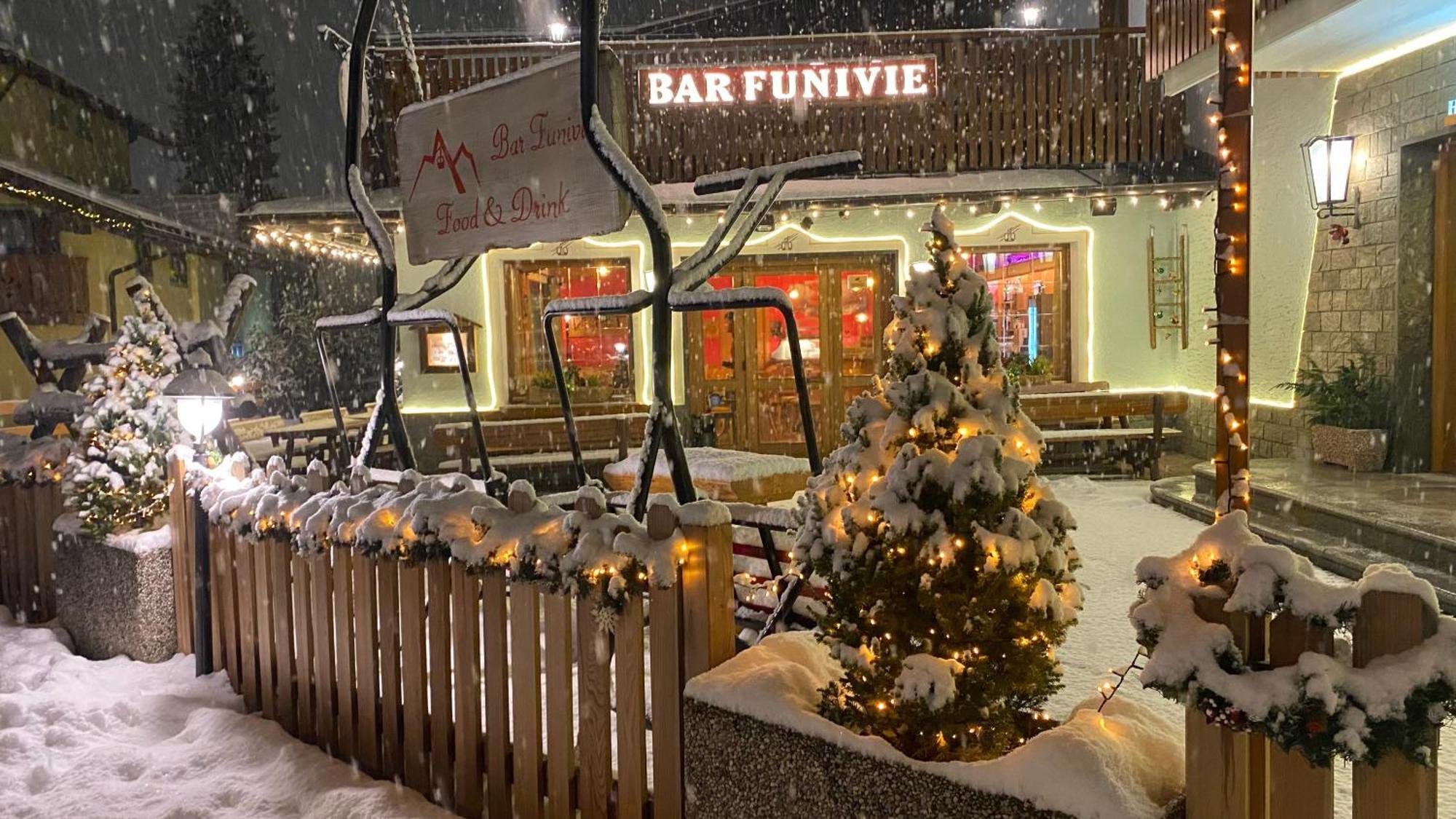 Casteluce Hotel Funivie Pinzolo Eksteriør bilde