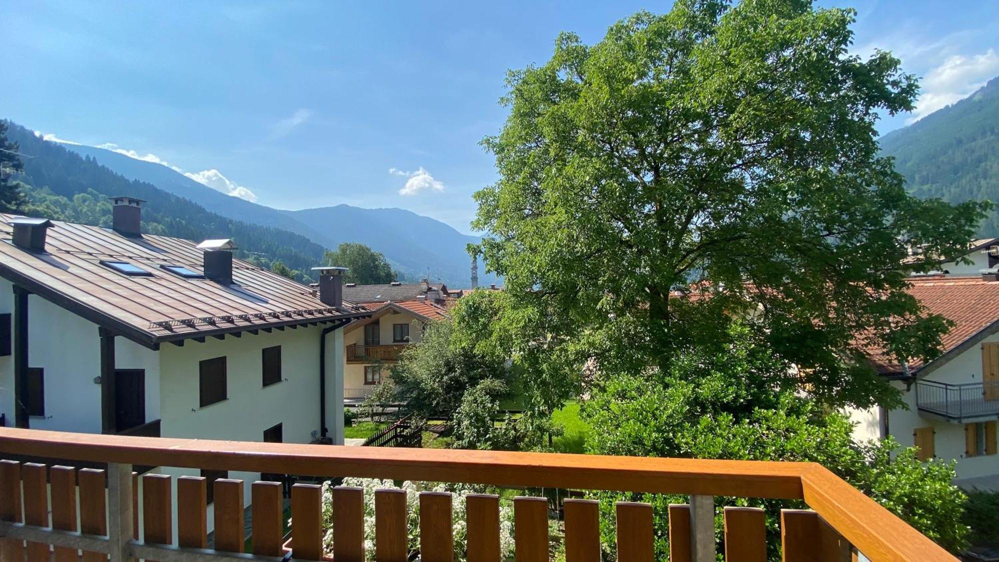 Casteluce Hotel Funivie Pinzolo Eksteriør bilde