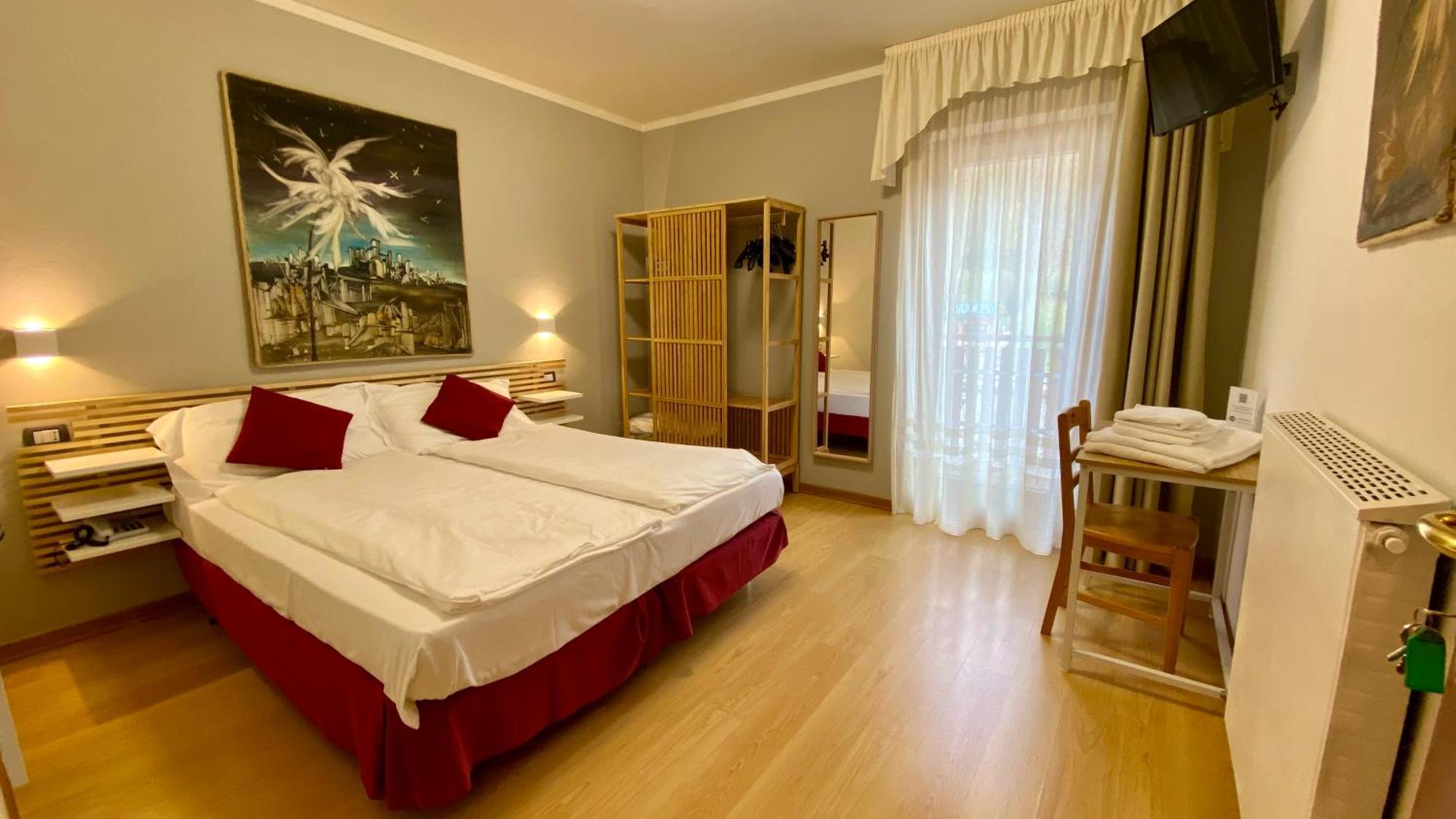 Casteluce Hotel Funivie Pinzolo Eksteriør bilde